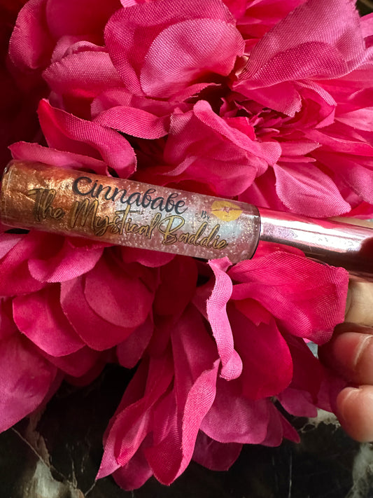 Cinnababe Shimmering Lip Gloss with Red Agate